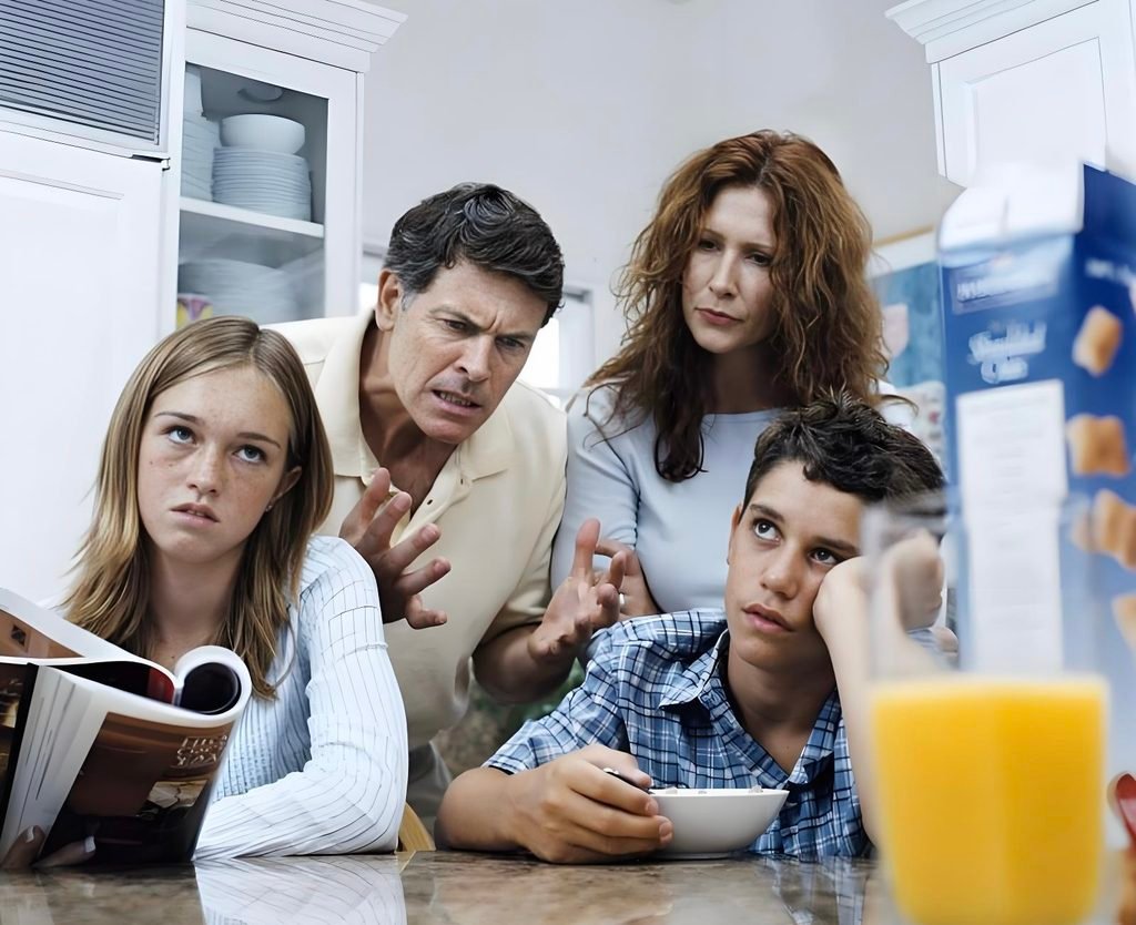 Triangulation in the family